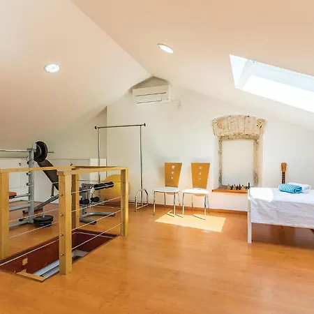 Cozy In With Outdoor Swimming Pool Holiday home Pula