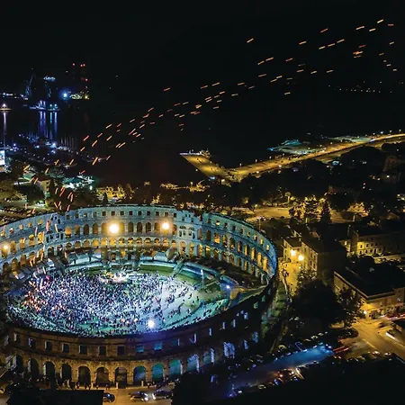 Будинок відпочинку Cozy In With Wifi