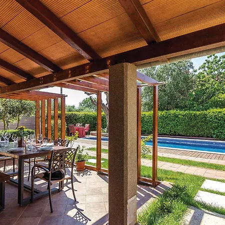 Holiday home Cozy In With Outdoor Swimming Pool *