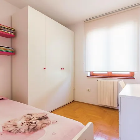 Cozy In With Wifi Πούλα