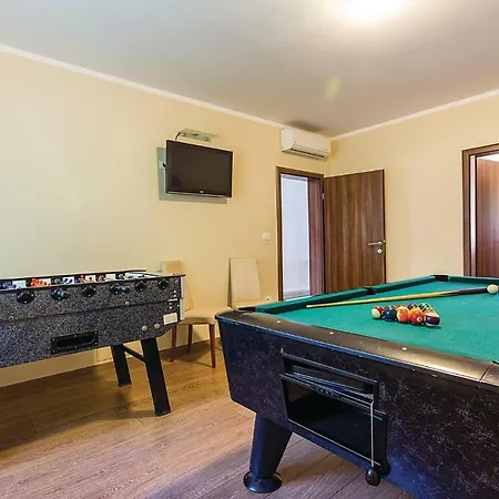 Cozy In With Outdoor Swimming Pool Пула