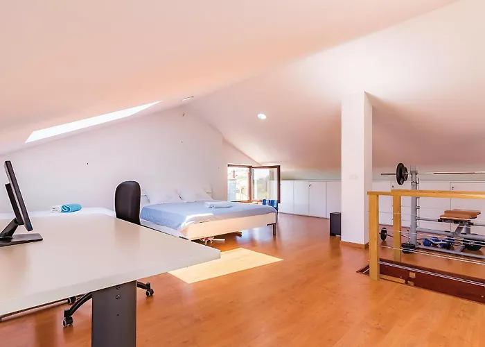 Cozy In With Wifi Pula