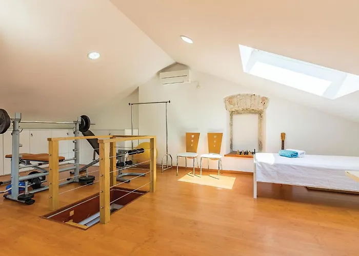 Cozy In With Wifi Holiday home Pula